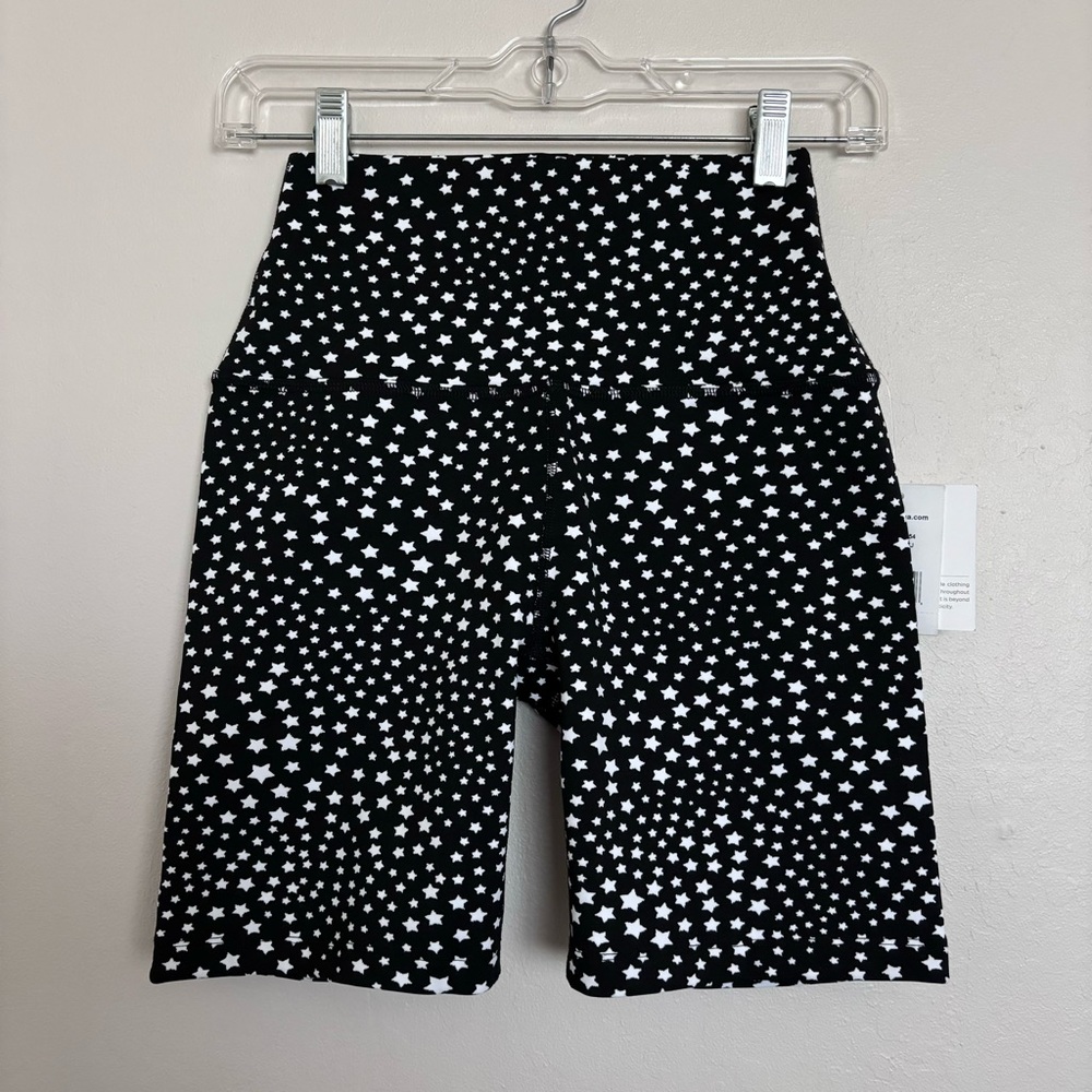 Beyond Yoga High Waist Bike Shorts Star Print Size Small NEW Black White Active - Picture 2 of 11